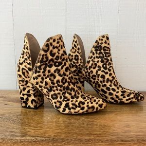 Steve Madden Cow Hair Leopard Booties Sz 8